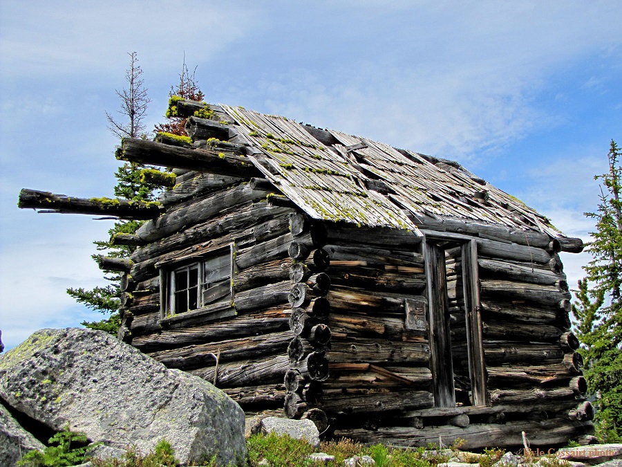 Russell Mtn. lookout cabin